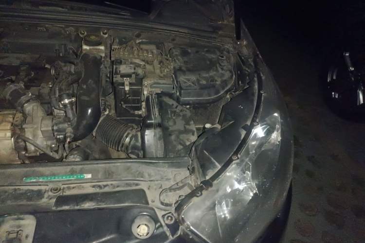 Used Citroen C4L 2013 1.6THP Automatic Enjoyment Edition Engine Bay Left