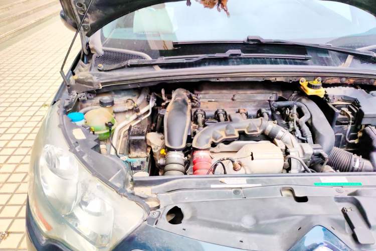 Used Citroen C4L 2013 1.6THP Automatic Enjoyment Edition Engine Bay Right