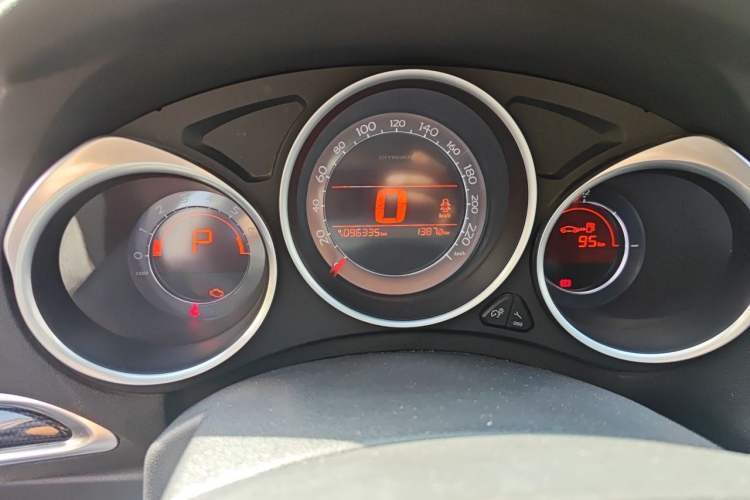 Used Citroen C4L 2013 1.6 THP Automatic Impression Edition Instrument Cluster