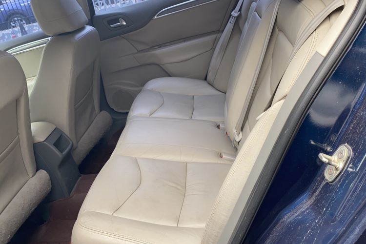 Used Citroen C4L 2013 1.6L Manual Jingzhi Edition Interior 1