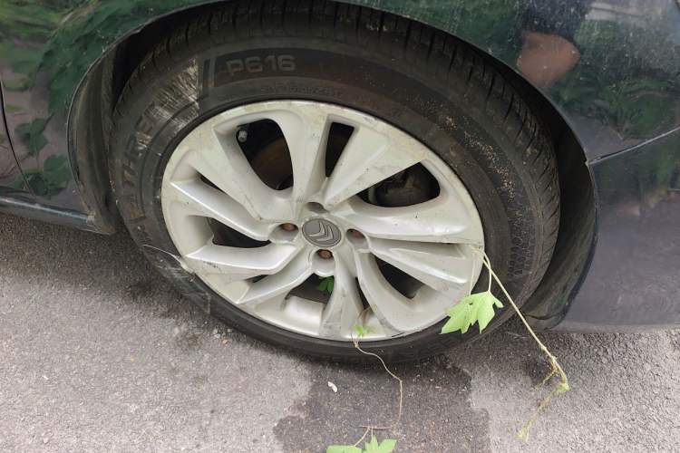Used Citroen C4L 2013 1.6 THP Automatic Impression Edition Right Front Wheel Hub