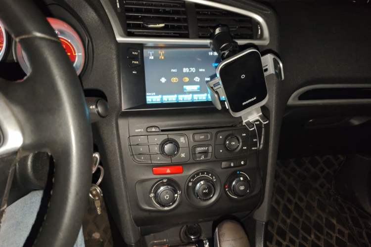 Used Citroen C4L 2013 1.8L Automatic Enjoyment Edition Audio And AC Panel