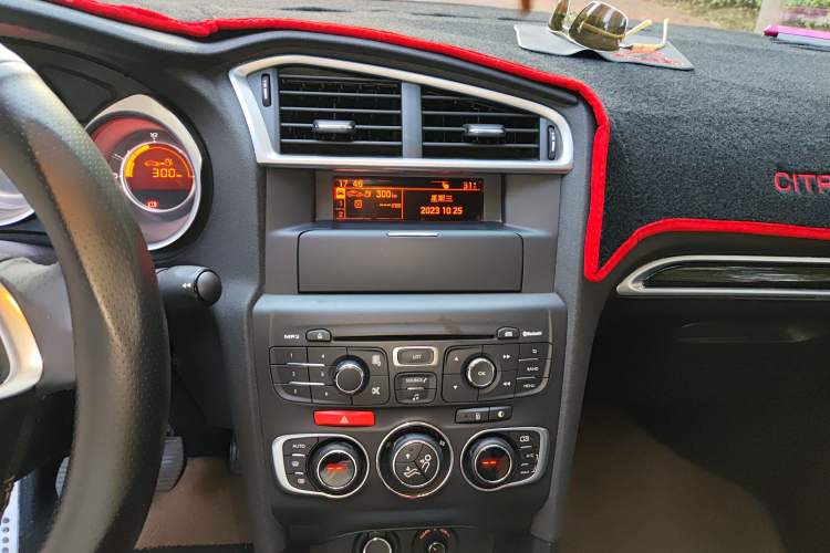 Used Citroen C4L 2013 1.8L Manual Jingzhi Edition Audio And AC Panel