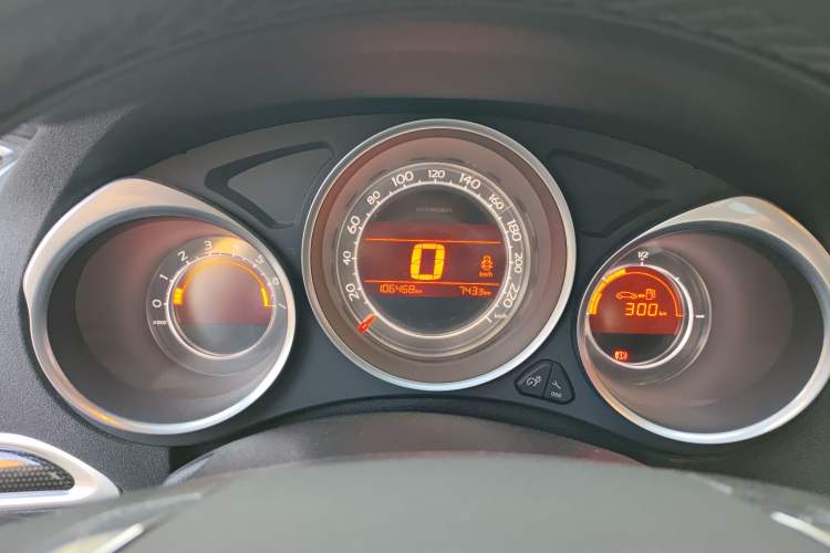Used Citroen C4L 2013 1.8L Manual Jingzhi Edition Instrument Cluster