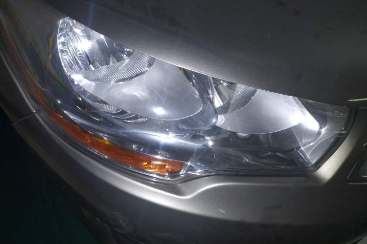 Used Citroen C4L 2013 1.8L Automatic Enjoyment Edition Right Front Headlight