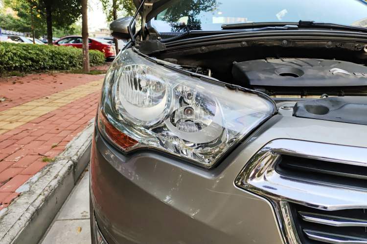 Used Citroen C4L 2013 1.8L Manual Jingzhi Edition Right Front Headlight