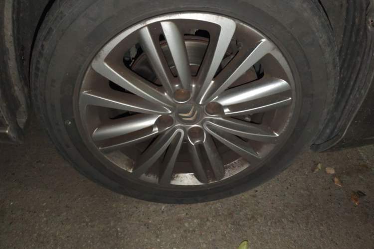 Used Citroen C4L 2013 1.8L Automatic Enjoyment Edition Right Front Wheel Hub