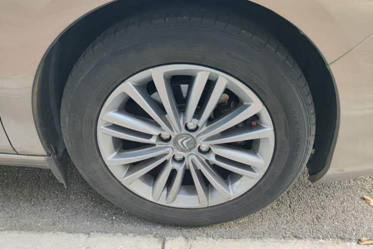 Used Citroen C4L 2013 1.8L Manual Jingzhi Edition Right Front Wheel Hub