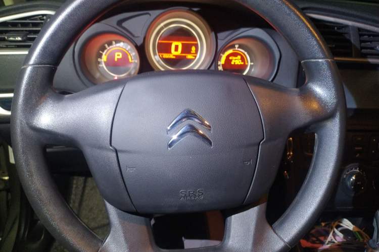 Used Citroen C4L 2013 1.8L Automatic Enjoyment Edition Steering Wheel