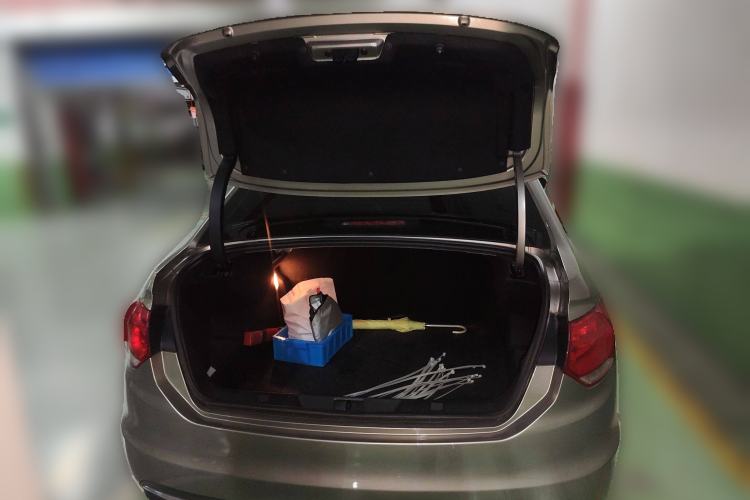 Used Citroen C4L 2013 1.8L Automatic Jingchi Edition Trunk
