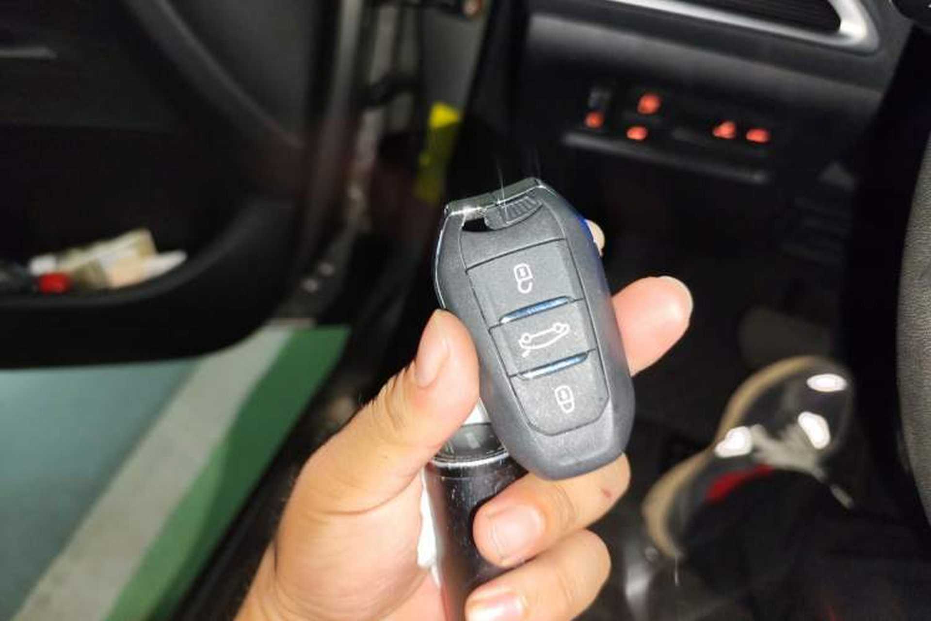 Used Citroen C4L 2013 1.8L Automatic Jingchi Edition Vehicle Key
