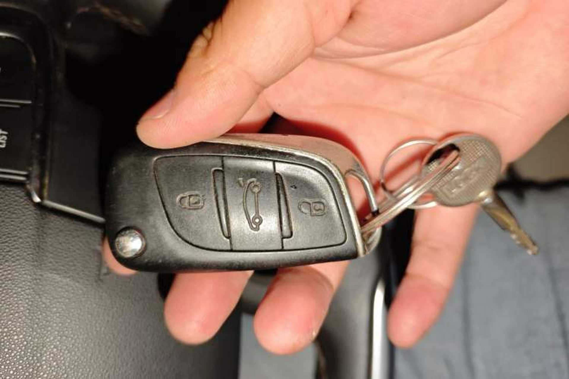 Used Citroen C4L 2013 1.8L Automatic Enjoyment Edition Vehicle Key