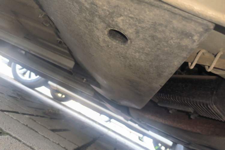 Used Citroen C4L 2013 1.8L Automatic Jingzhi Edition Chassis Rear