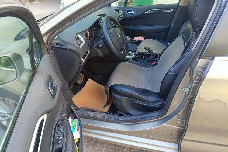 Used Citroen C4L 2013 1.8L Automatic Enjoyment Edition Driver Seat