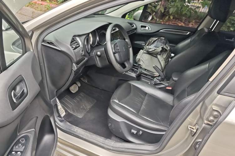 Used Citroen C4L 2013 1.6 THP Automatic Impression Edition Driver Seat