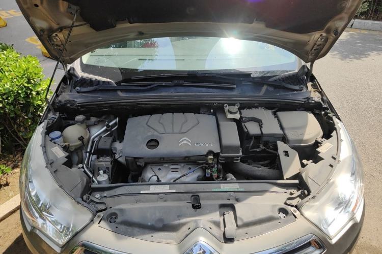 Used Citroen C4L 2013 1.8L Automatic Enjoyment Edition Engine Bay