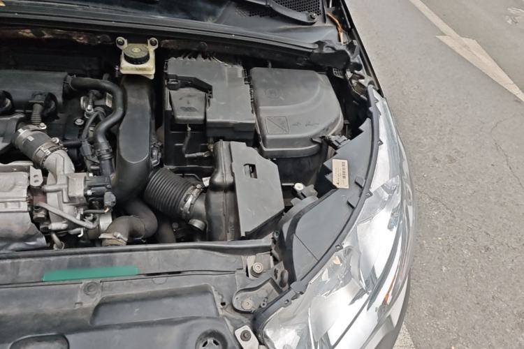 Used Citroen C4L 2013 1.6 THP Automatic Impression Edition Engine Bay Left