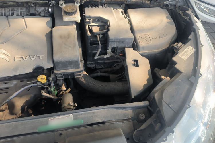 Used Citroen C4L 2013 1.8L Automatic Jingzhi Edition Engine Bay Left