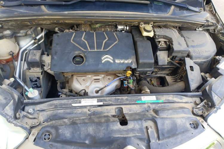 Used Citroen C4L 2013 1.8L Automatic Enjoyment Edition Engine Bay