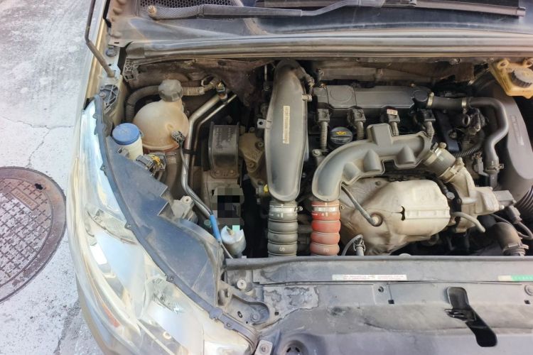 Used Citroen C4L 2013 1.6 THP Automatic Impression Edition Engine Bay Right