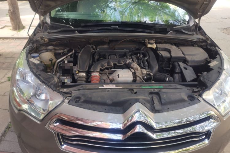 Used Citroen C4L 2013 1.6THP Automatic Enjoyment Edition Engine Bay