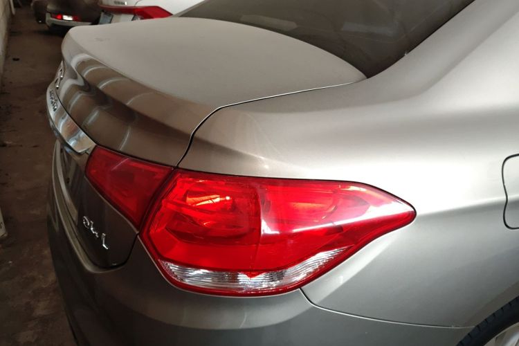 Used Citroen C4L 2013 1.8L Automatic Jingchi Edition Exterior 6