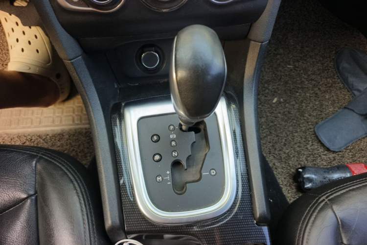 Used Citroen C4L 2013 1.6 THP Automatic Impression Edition Gear Lever