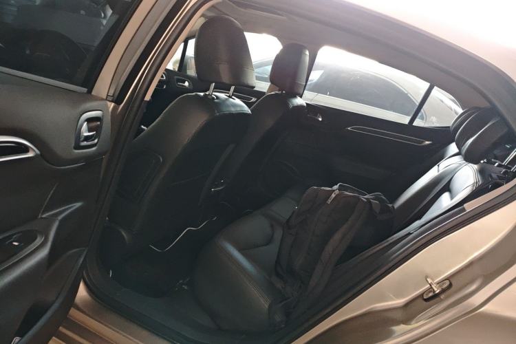 Used Citroen C4L 2013 1.8L Automatic Jingchi Edition Interior 4