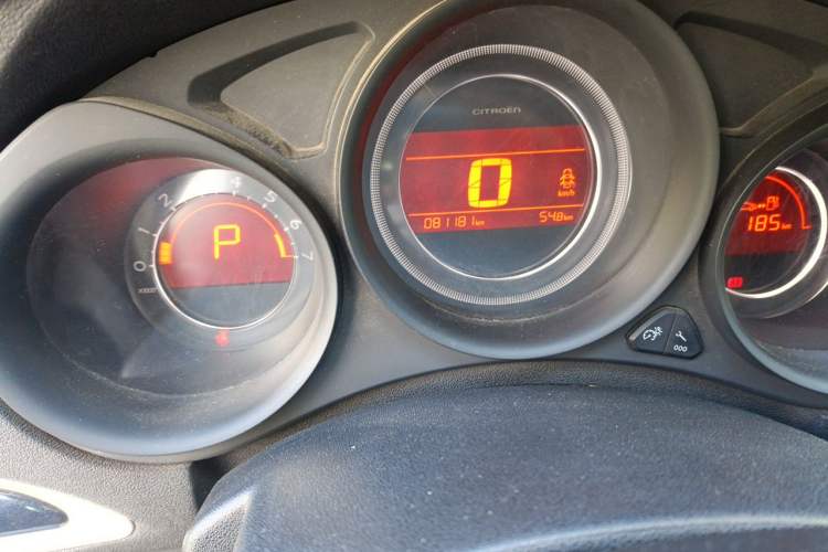 Used Citroen C4L 2013 1.8L Automatic Enjoyment Edition Odometer Close Up