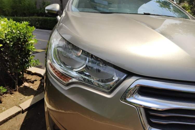Used Citroen C4L 2013 1.8L Automatic Enjoyment Edition Right Front Headlight