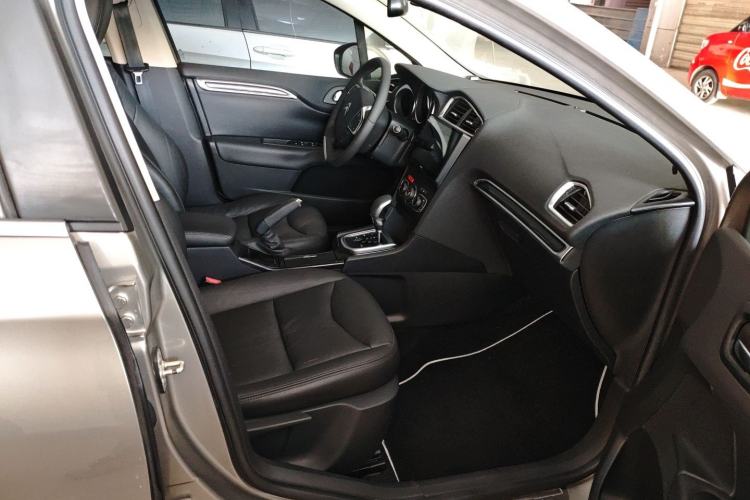 Used Citroen C4L 2013 1.8L Automatic Jingchi Edition Right Front Seat