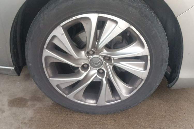 Used Citroen C4L 2013 1.6 THP Automatic Impression Edition Right Front Wheel Hub