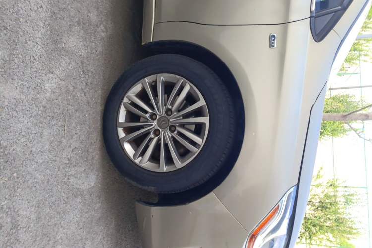 Used Citroen C4L 2013 1.8L Automatic Enjoyment Edition Right Front Wheel Hub