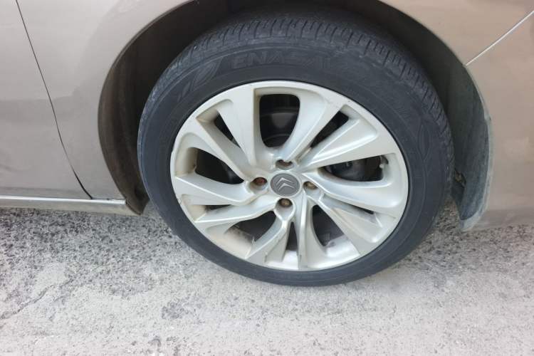 Used Citroen C4L 2013 1.6 THP Automatic Impression Edition Right Front Wheel Hub
