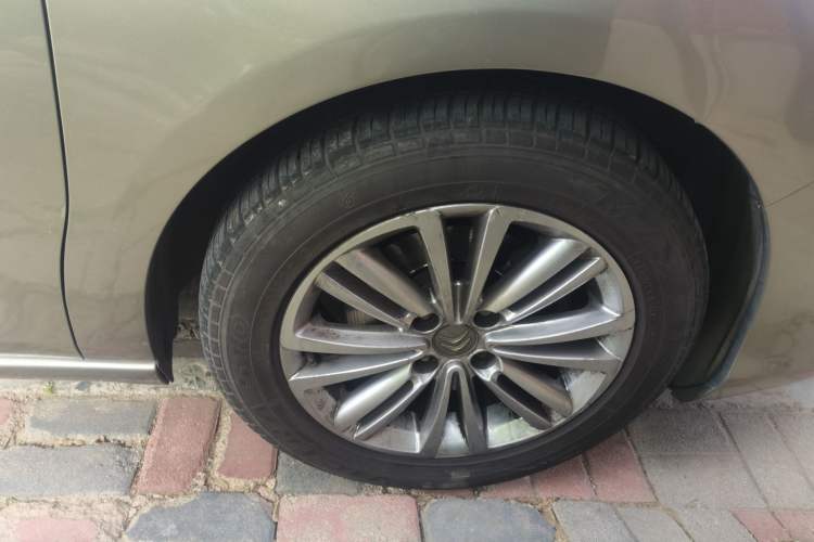Used Citroen C4L 2013 1.6THP Automatic Enjoyment Edition Right Front Wheel Hub
