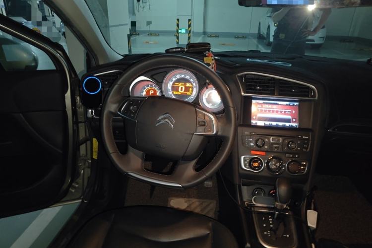 Used Citroen C4L 2013 1.6 THP Automatic Impression Edition Steering Wheel