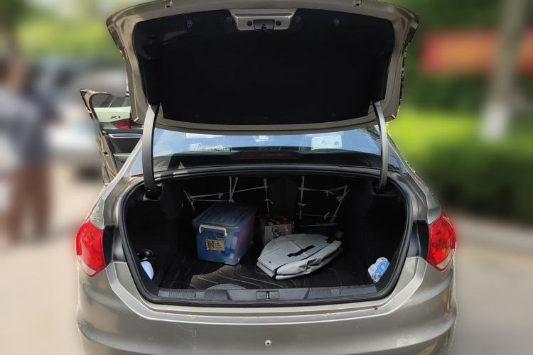 Used Citroen C4L 2013 1.8L Automatic Enjoyment Edition Trunk