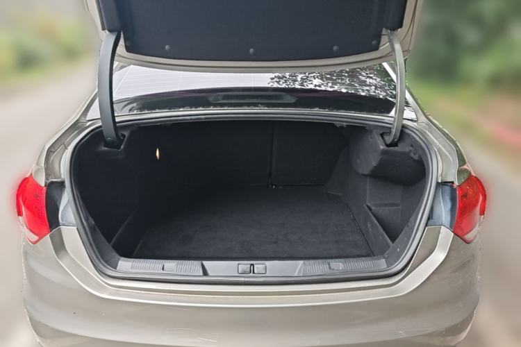 Used Citroen C4L 2013 1.6 THP Automatic Impression Edition Trunk