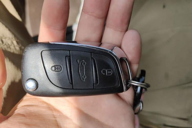Used Citroen C4L 2013 1.8L Automatic Enjoyment Edition Vehicle Key