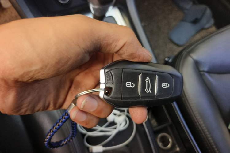 Used Citroen C4L 2013 1.6 THP Automatic Impression Edition Vehicle Key