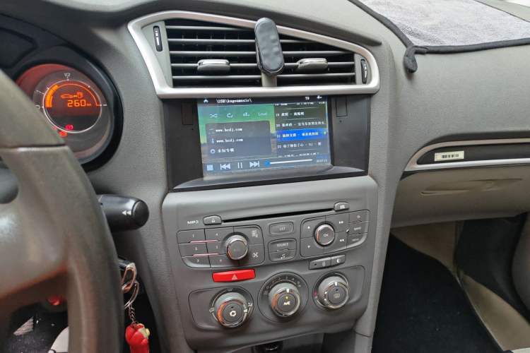 Used Citroen C4L 2013 1.8L Manual Jingxiang Edition Audio And AC Panel