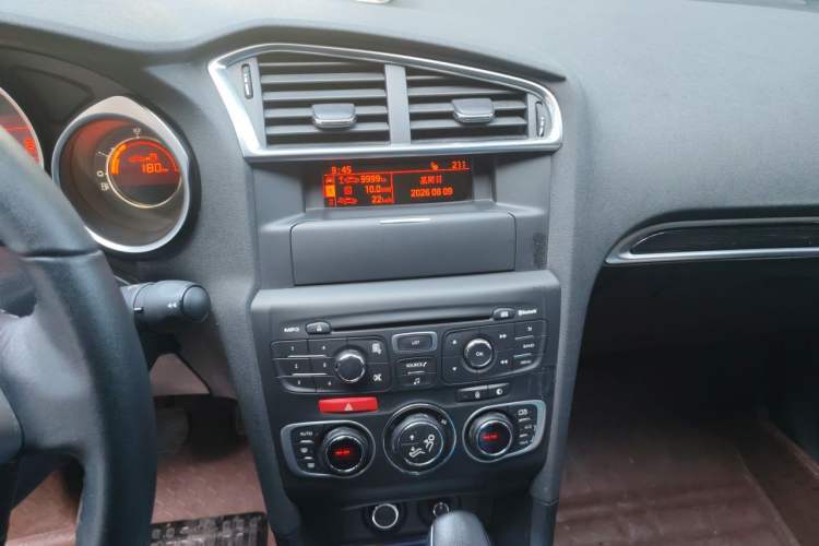 Used Citroen C4L 2013 1.8L Automatic Jingzhi Edition Audio And AC Panel