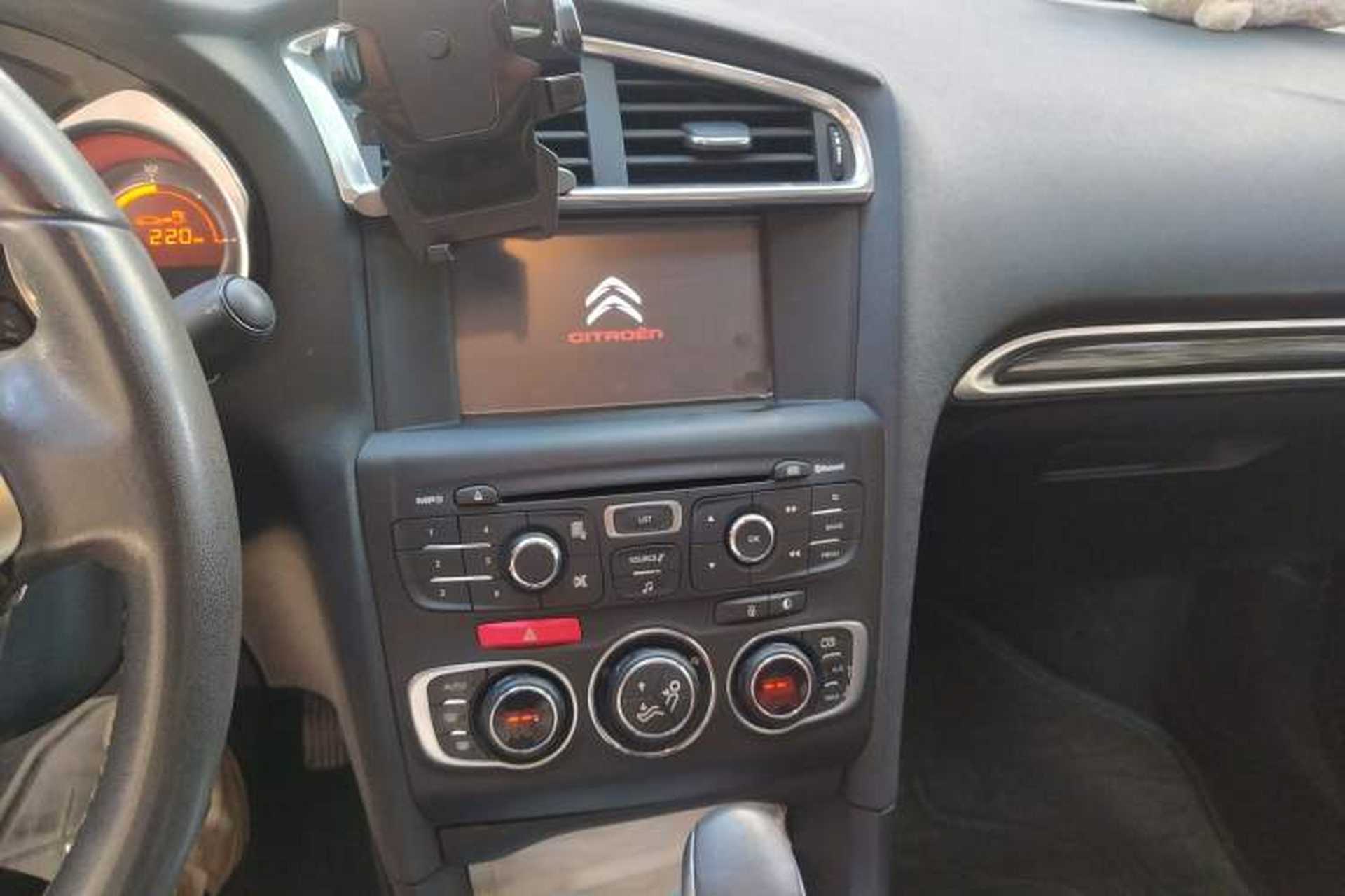 Used Citroen C4L 2013 1.6 THP Automatic Impression Edition Audio And AC Panel