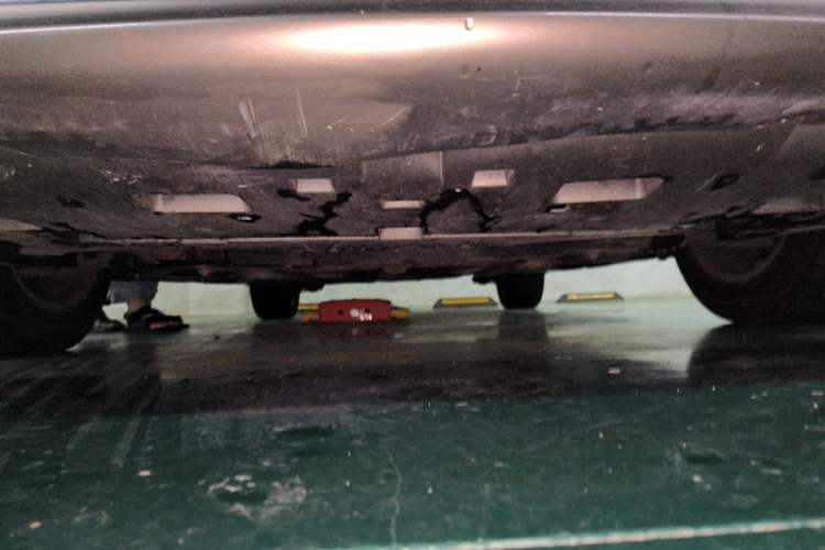 Used Citroen C4L 2013 1.8L Automatic Enjoyment Edition Chassis Front
