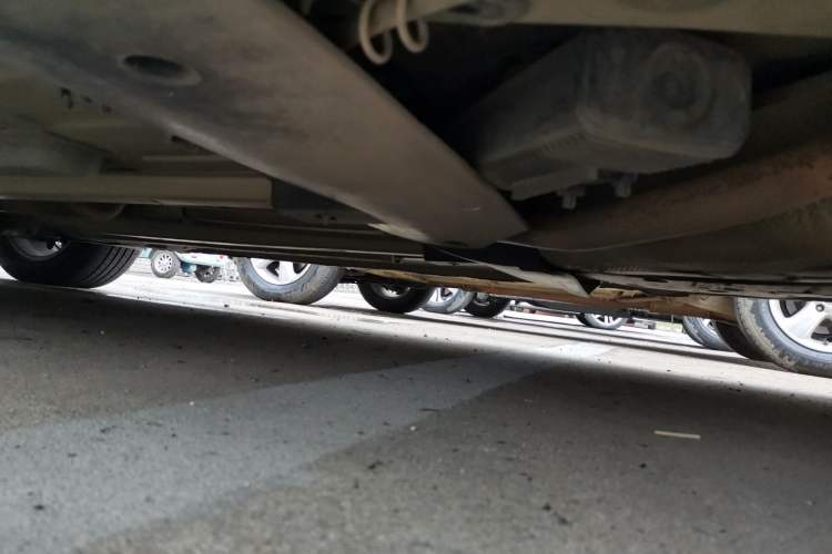 Used Citroen C4L 2013 1.8L Automatic Jingzhi Edition Chassis Rear Left