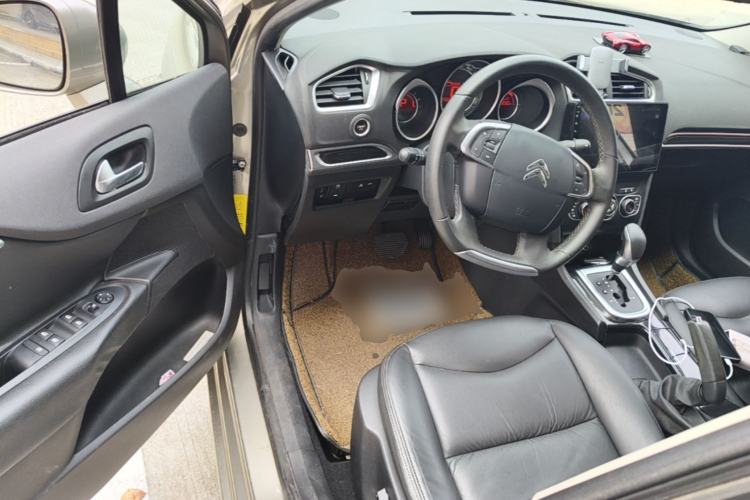 Used Citroen C4L 2013 1.6 THP Automatic Impression Edition Driver Seat