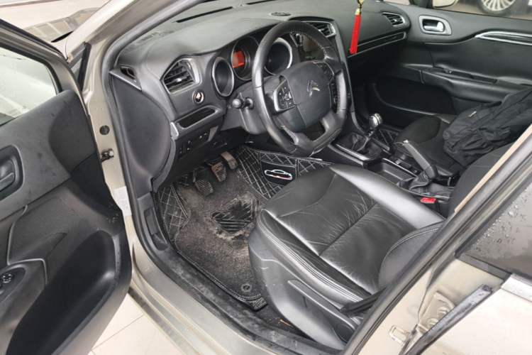 Used Citroen C4L 2013 1.8L Manual Jingzhi Edition Driver Seat