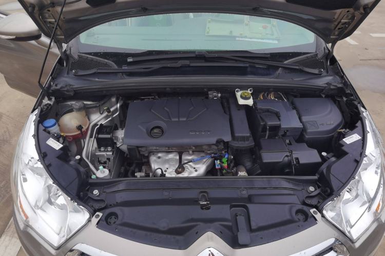 Used Citroen C4L 2013 1.6L Automatic Jingxiang Edition Engine Bay