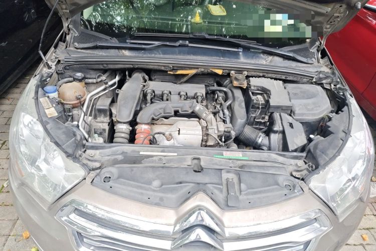 Used Citroen C4L 2013 1.6 THP Automatic Impression Edition Engine Bay