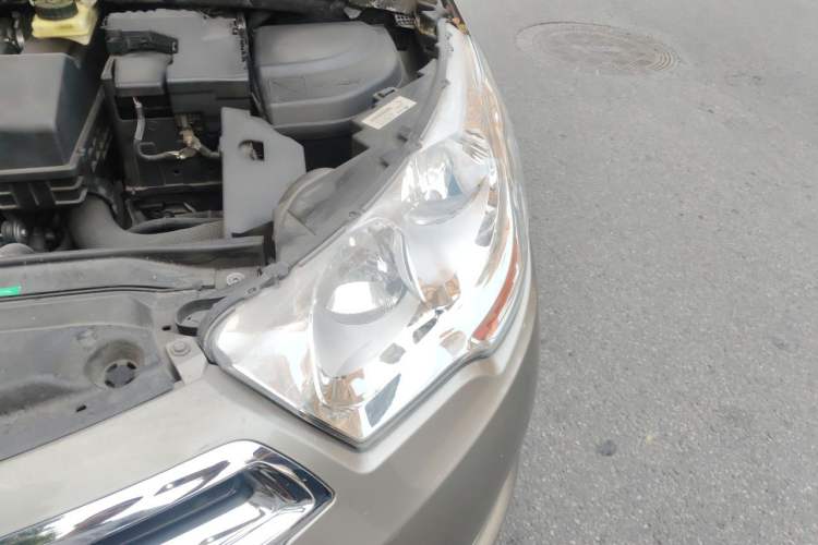 Used Citroen C4L 2013 1.8L Automatic Enjoyment Edition Engine Bay Left